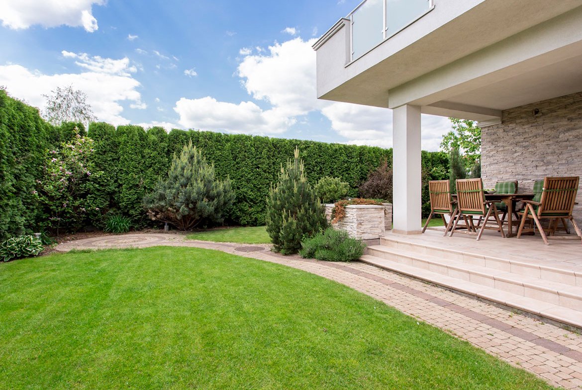 Comfortable Villa in Green